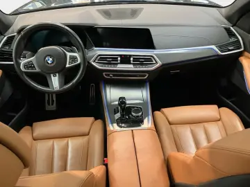 BMW X5 xDrive30d M Sport AHK Pano Driv.Ass. 360