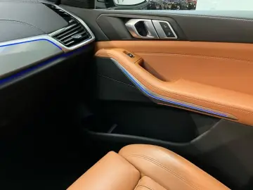 BMW X5 xDrive30d M Sport AHK Pano Driv.Ass. 360