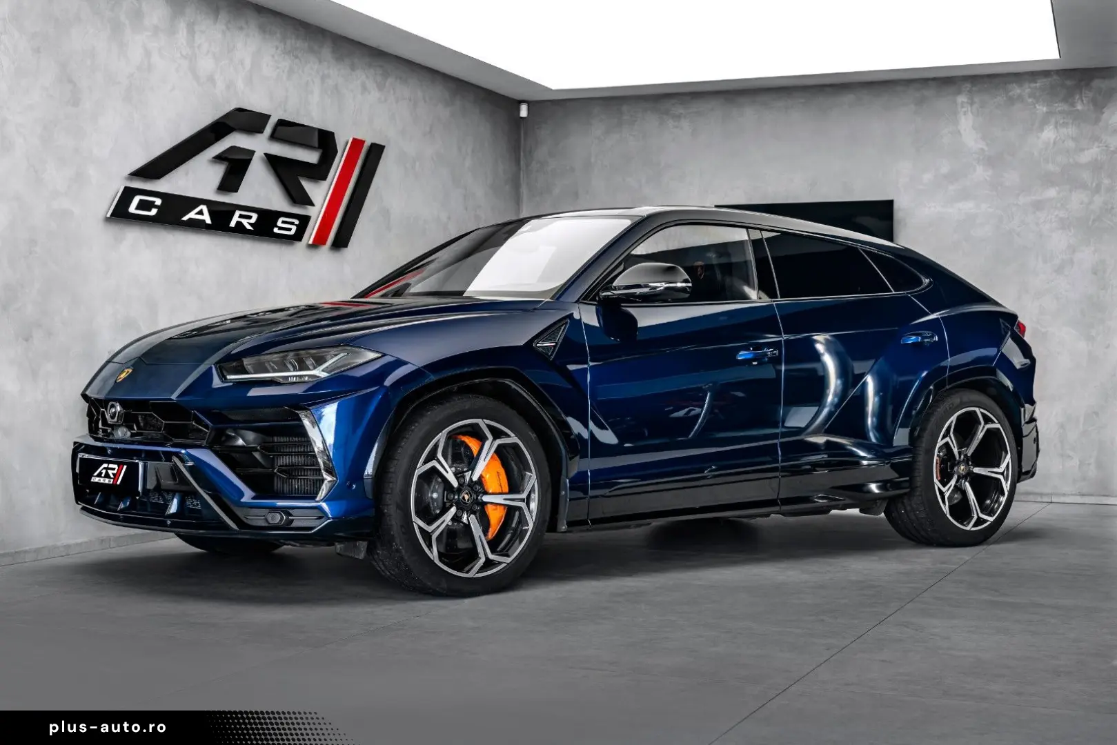 LAMBORGHINI Urus 4.0 V8
