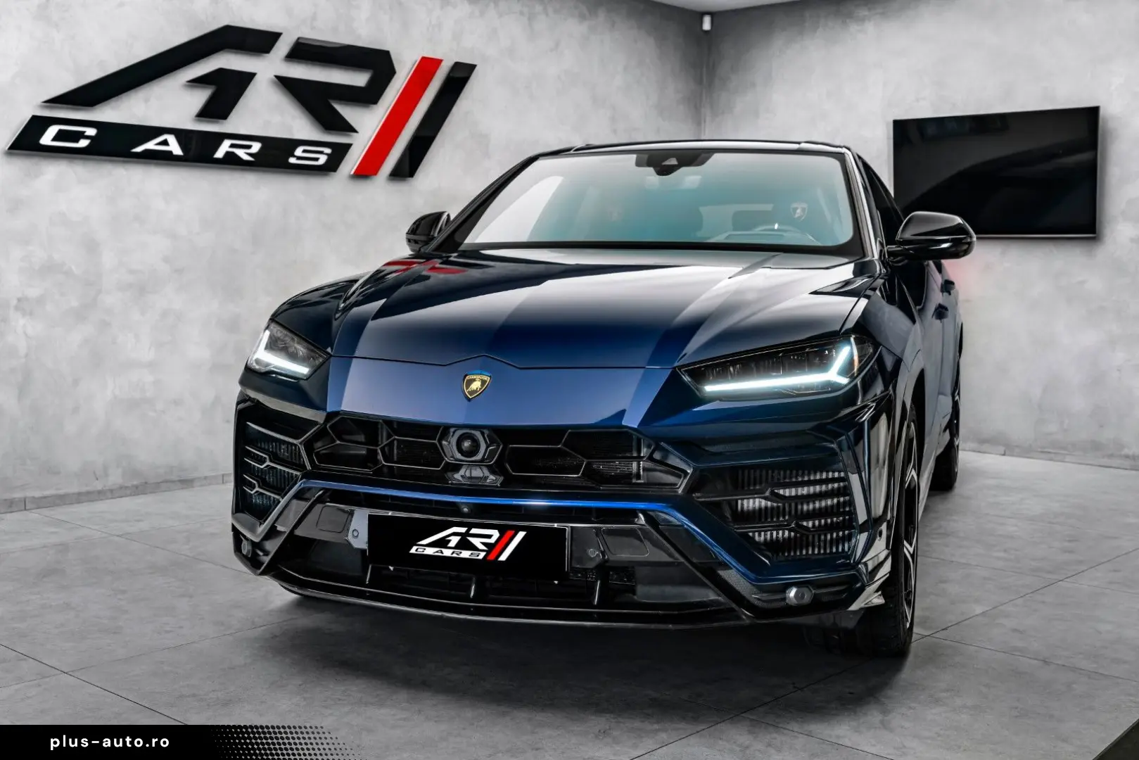 LAMBORGHINI Urus 4.0 V8