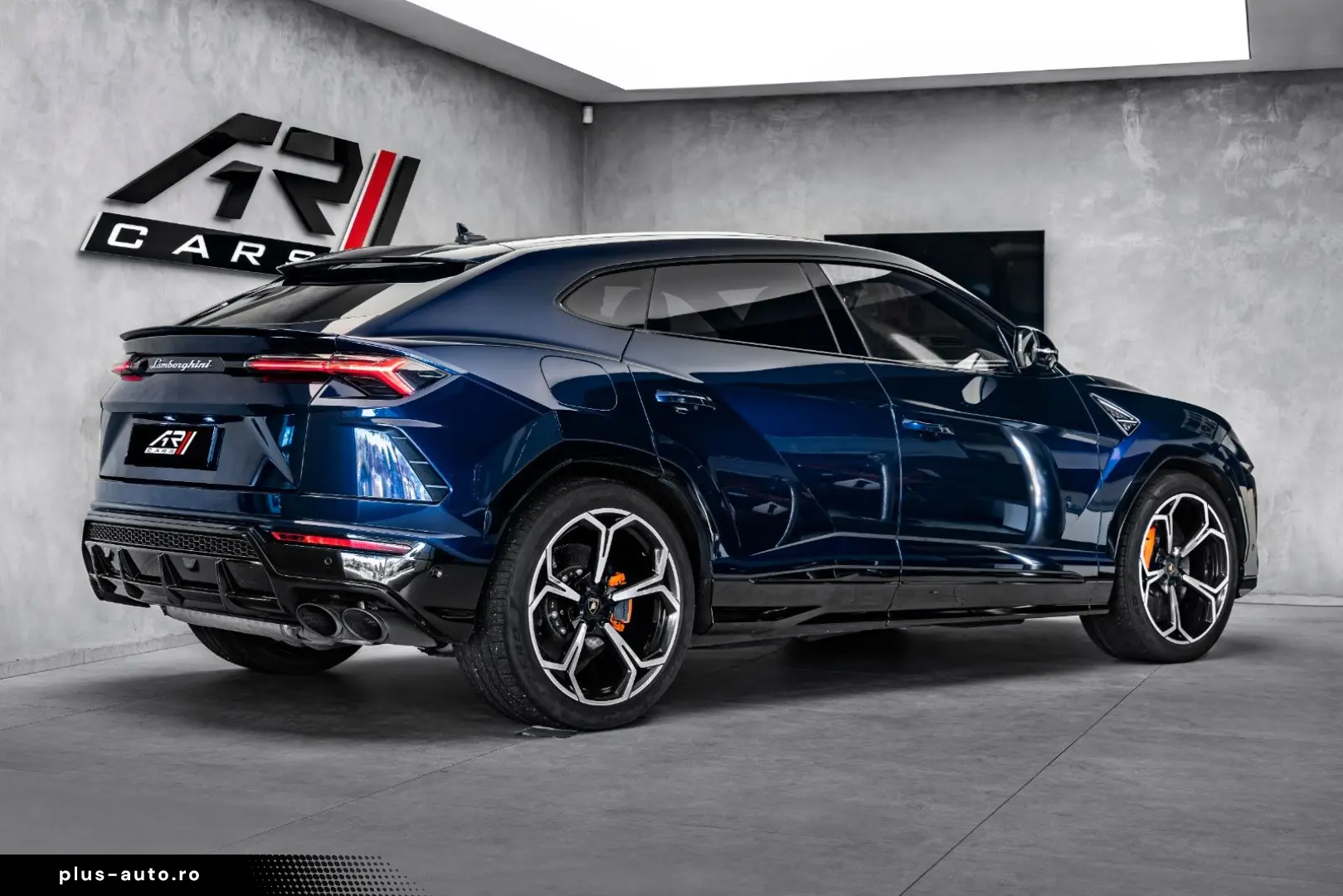 LAMBORGHINI Urus 4.0 V8