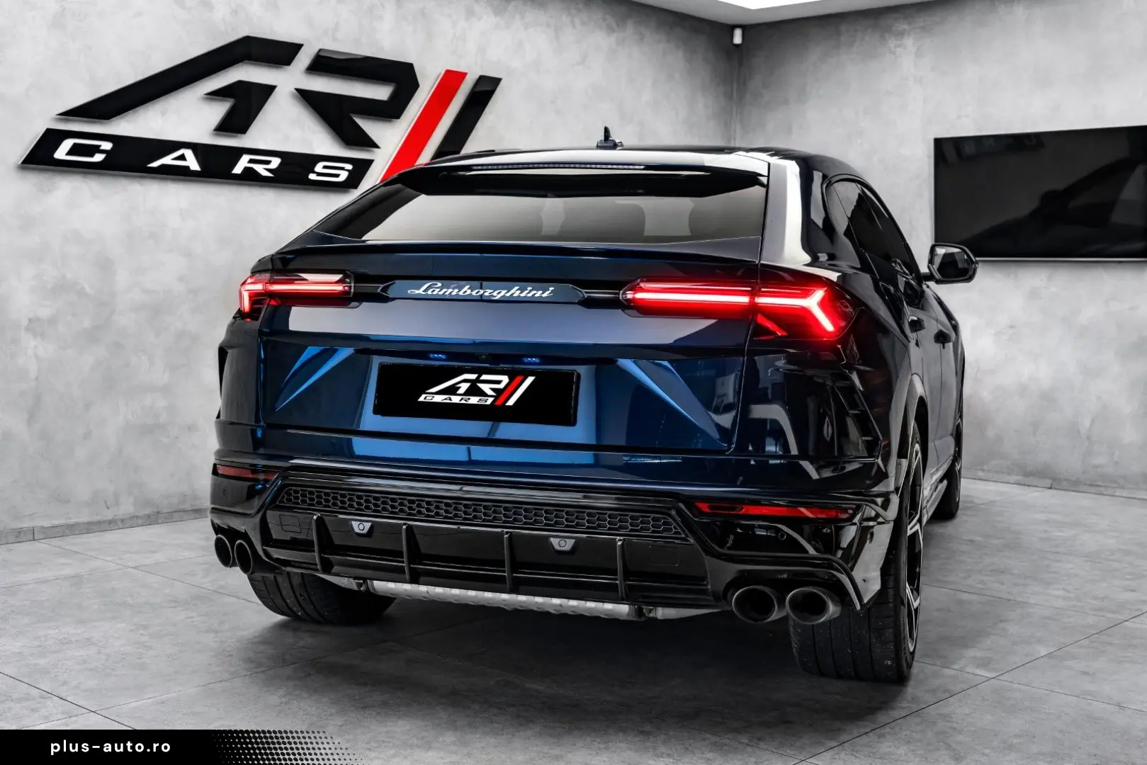 LAMBORGHINI Urus 4.0 V8