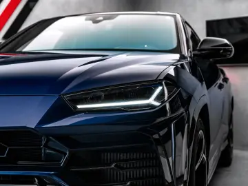 LAMBORGHINI Urus 4.0 V8