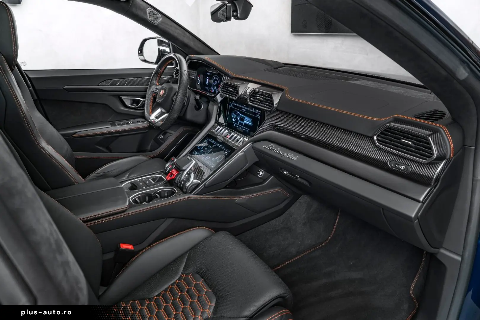 LAMBORGHINI Urus 4.0 V8