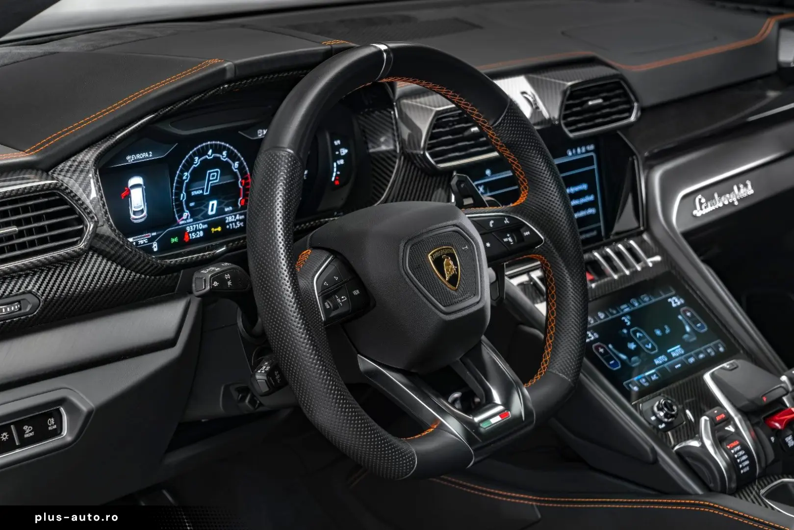 LAMBORGHINI Urus 4.0 V8