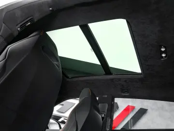 LAMBORGHINI Urus 4.0 V8