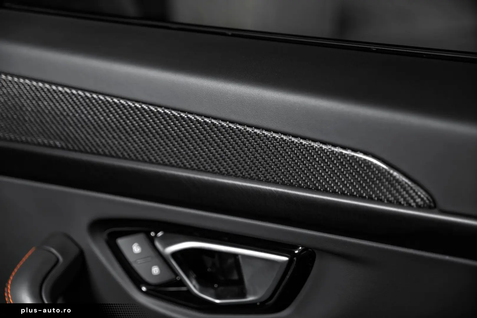 LAMBORGHINI Urus 4.0 V8