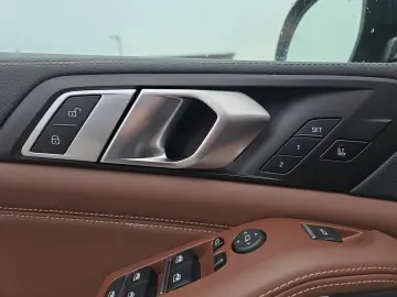 BMW X5 xDrive45e M Sportpaket 20 Zoll AHK Panorama K