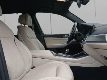 BMW X5 xDrive40d M-SPORT LED NAVI STANDH 360  20