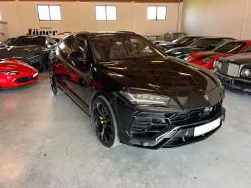 LAMBORGHINI Urus 4.0 V8