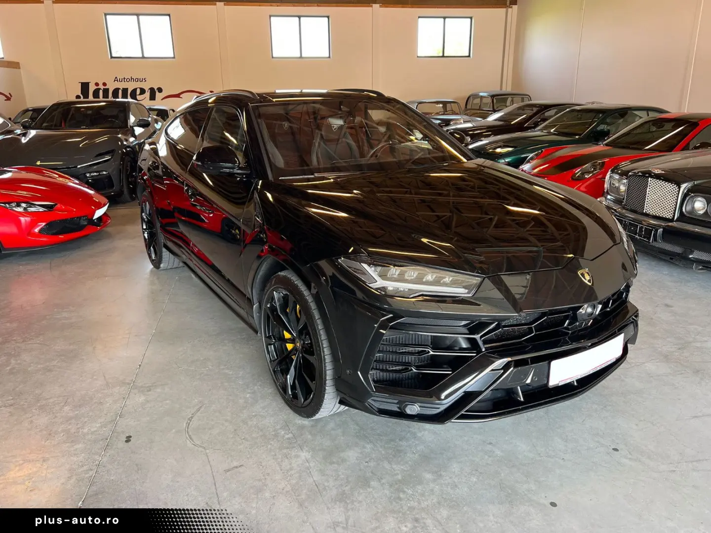 LAMBORGHINI Urus 4.0 V8