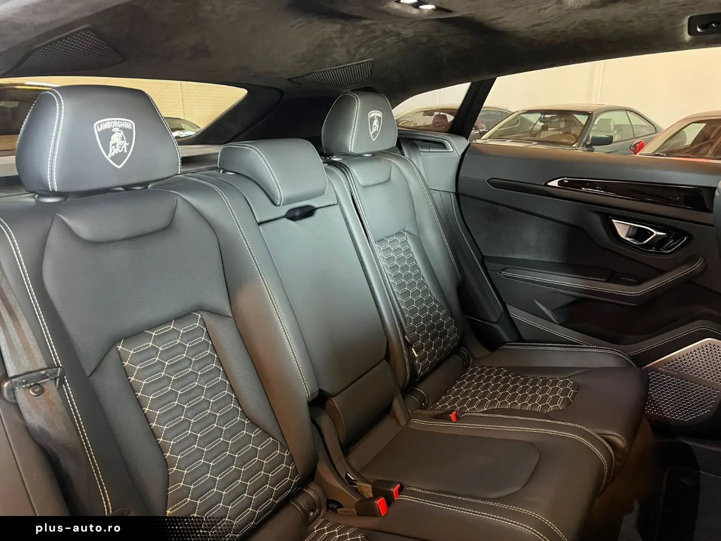 LAMBORGHINI Urus 4.0 V8