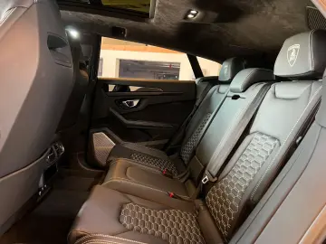 LAMBORGHINI Urus 4.0 V8