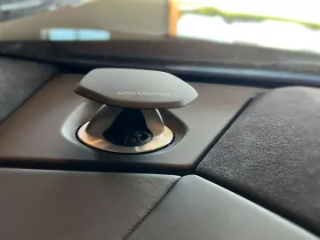 LAMBORGHINI Urus 4.0 V8