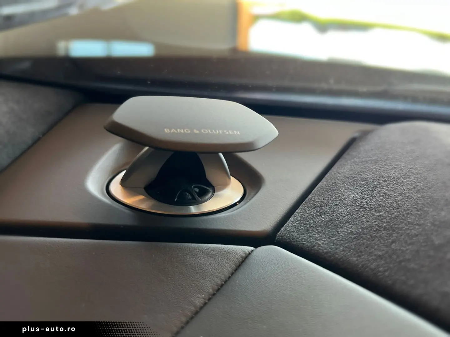 LAMBORGHINI Urus 4.0 V8