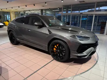 LAMBORGHINI Urus S PANORAMA B&O STYLE AKRAPOVIC