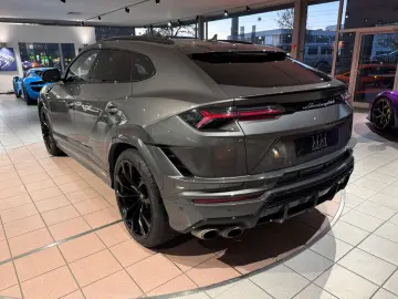 LAMBORGHINI Urus S PANORAMA B&O STYLE AKRAPOVIC