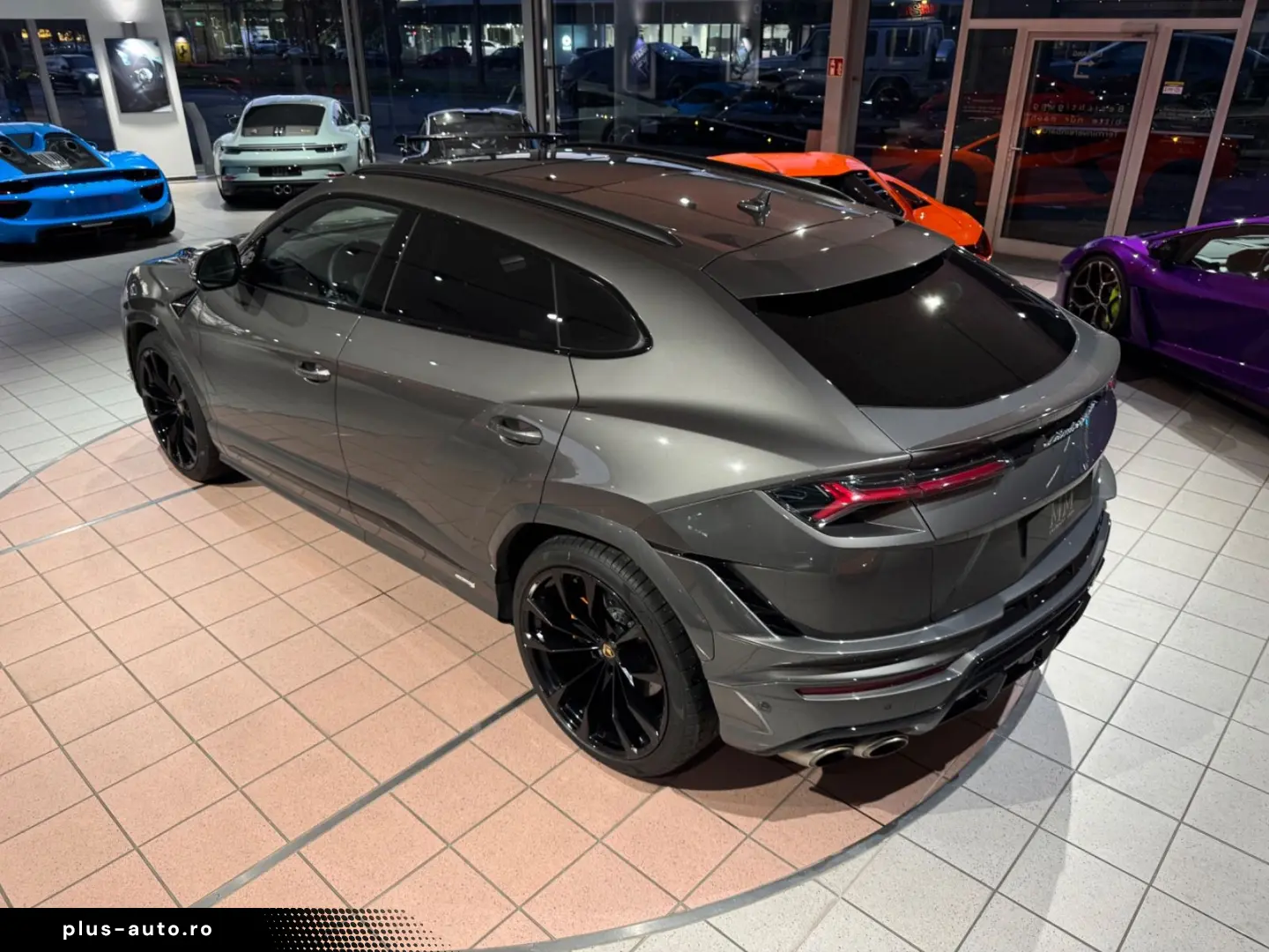 LAMBORGHINI Urus S PANORAMA B&O STYLE AKRAPOVIC