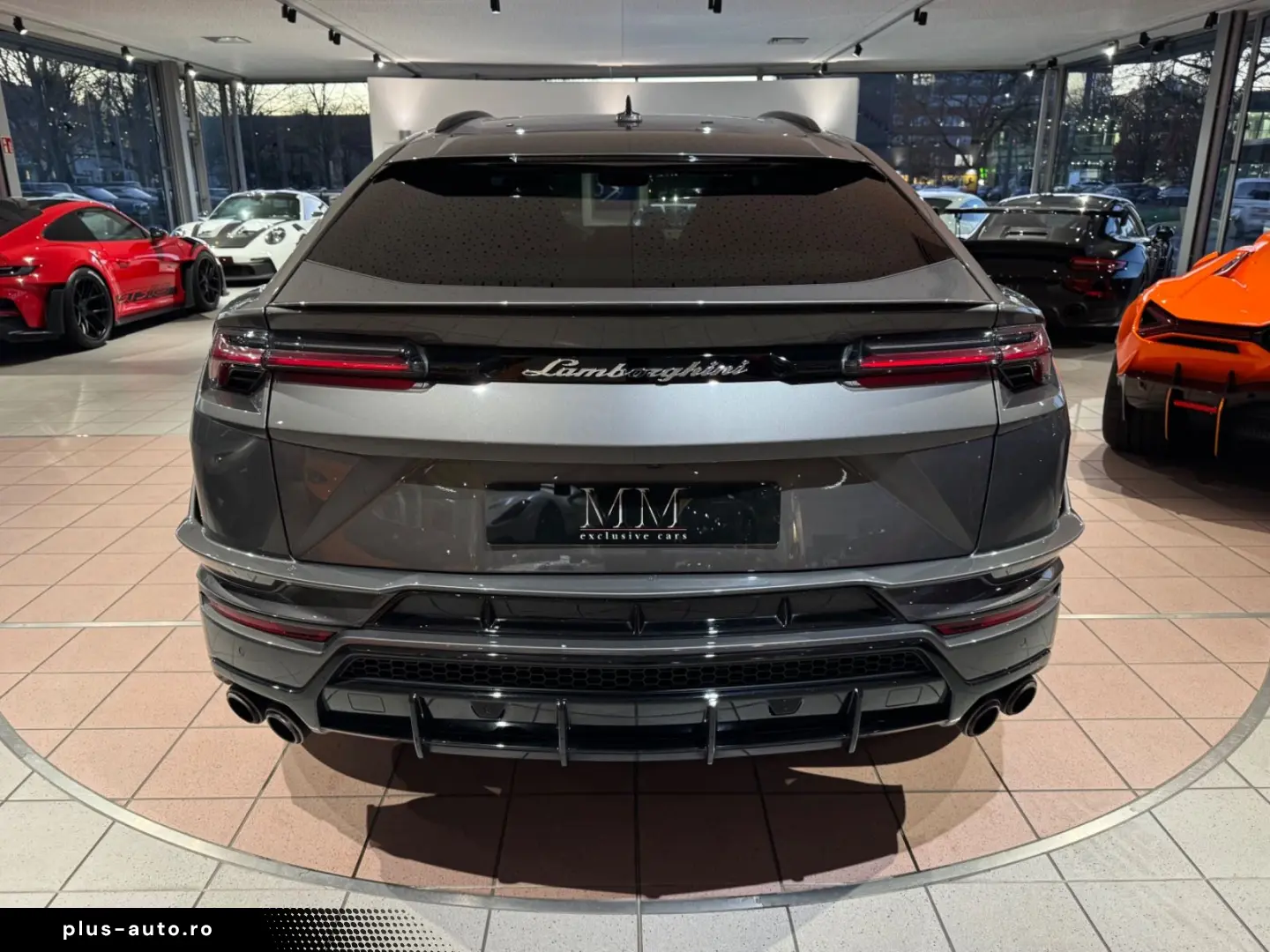 LAMBORGHINI Urus S PANORAMA B&O STYLE AKRAPOVIC