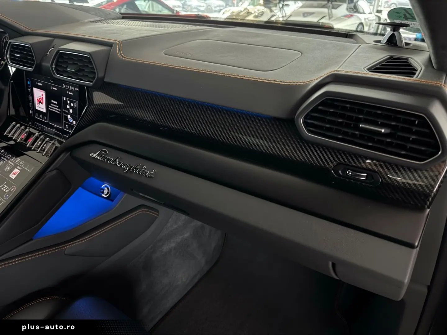 LAMBORGHINI Urus S PANORAMA B&O STYLE AKRAPOVIC