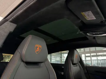 LAMBORGHINI Urus S PANORAMA B&O STYLE AKRAPOVIC