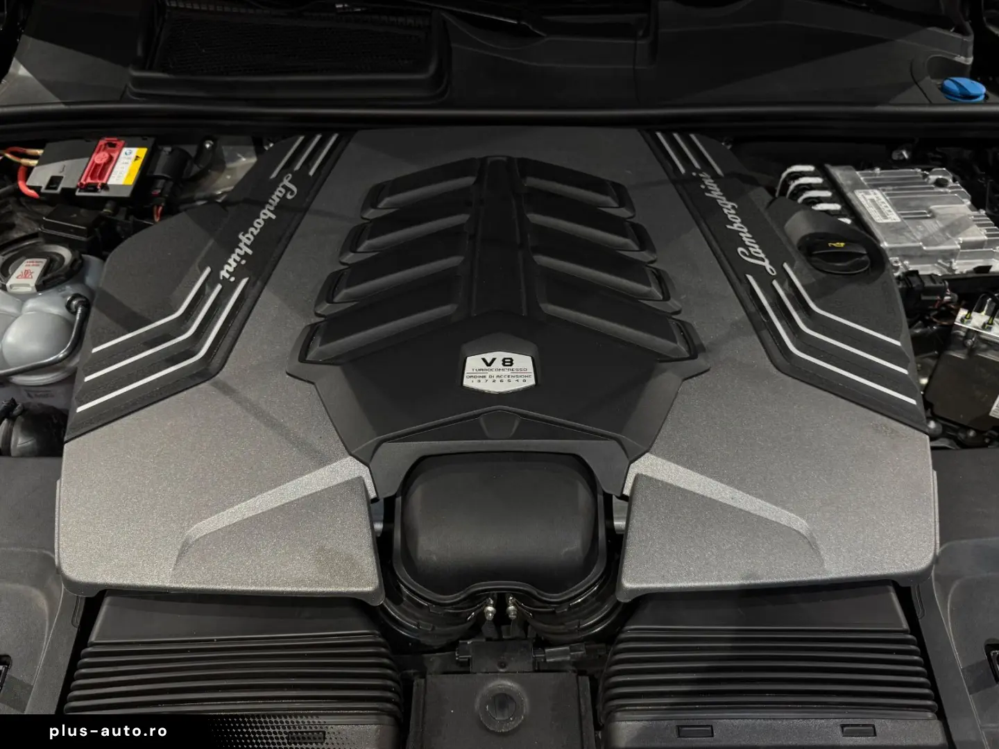 LAMBORGHINI Urus S PANORAMA B&O STYLE AKRAPOVIC