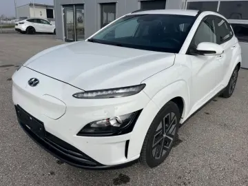 HYUNDAI Kona Elektro 2WD  64 kWh NAV KAM LED