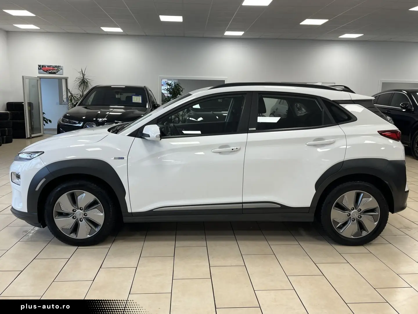 HYUNDAI Kona Trend Elektro 2WD CarPlay Navi R-Cam SOH100