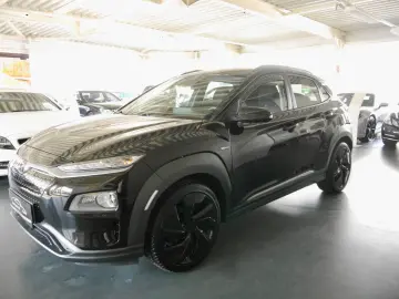 HYUNDAI Kona Style Elektro 2WD 150KW Wärmepumpe Navi ACC