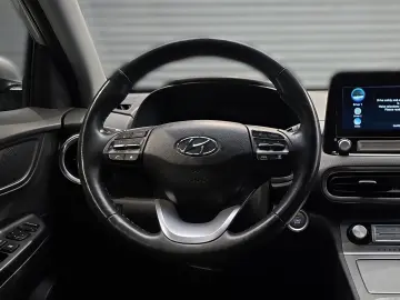 HYUNDAI KONA Trend 2WD 150KW Trend-Paket  Navigationspak