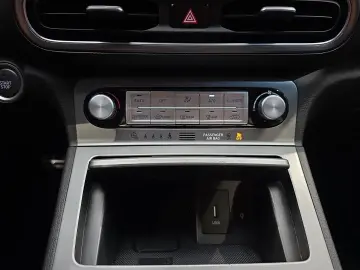 HYUNDAI KONA Trend 2WD 150KW Trend-Paket  Navigationspak