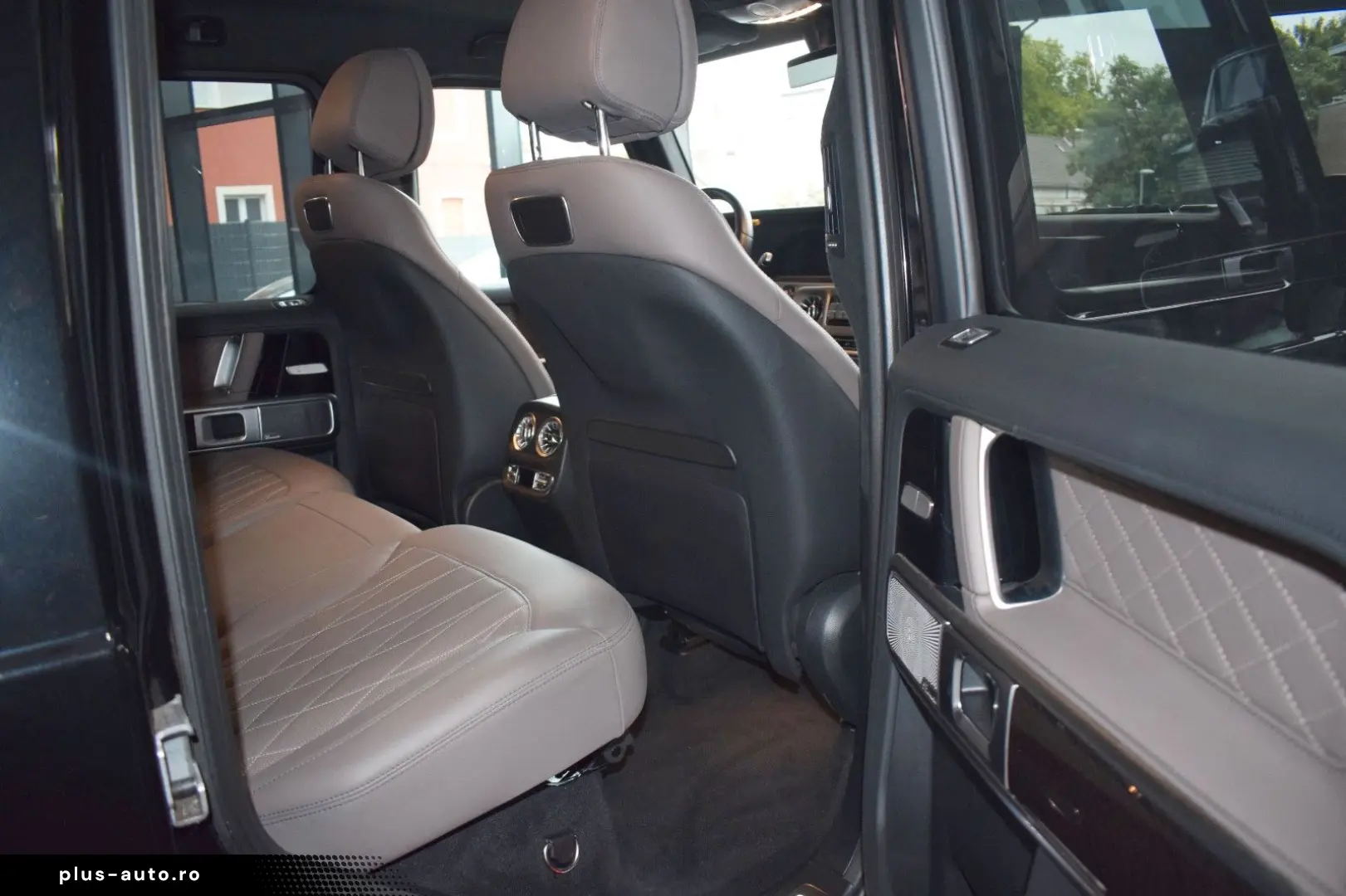 MERCEDES-BENZ G400d  AMG-Line Burmester® 3D-  Night-Paket II