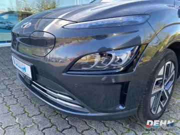 HYUNDAI KONA EV 64kW Facelift  Trend- Navi- Assistenz-Pa