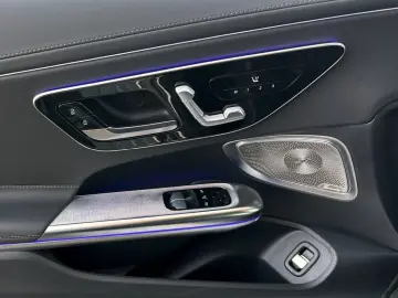 MERCEDES-BENZ CLE 300 4MATIC Coupé AMG Line PANORAMA