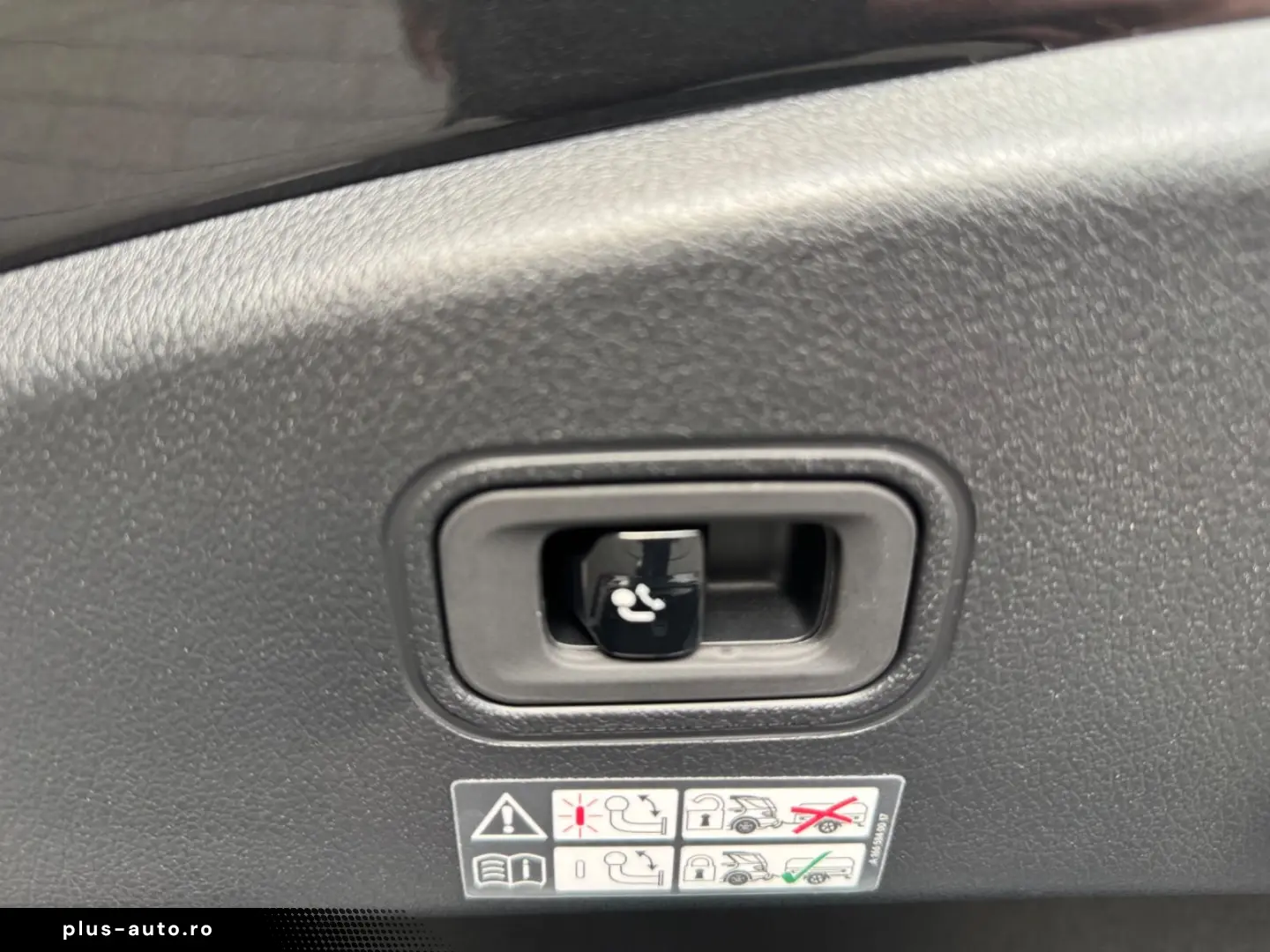 MERCEDES-BENZ CLE 300 4Matic AMG PANO STHZ AHK BURMEST. 20