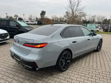 BMW M760 7 M760 e xDrive M Aerodynamik