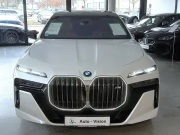 BMW M760e xDrive  Vollausstattung FULL Unfallfrei