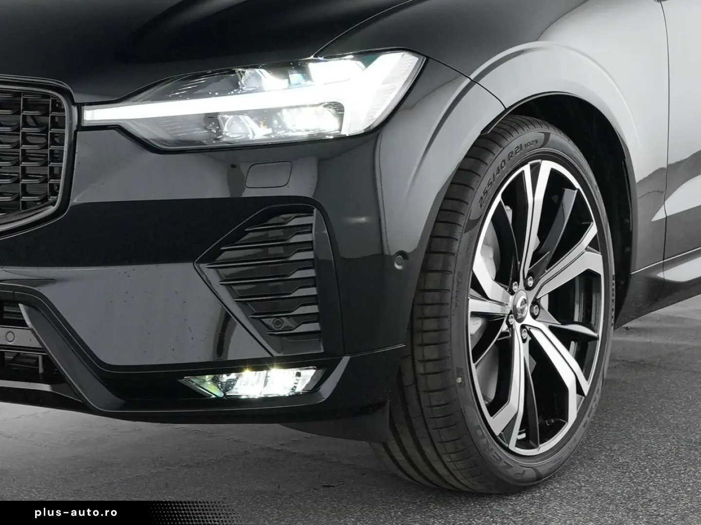 VOLVO XC60 B5 AWD Ultra Dark 360  ACC HUD LUFT 4xSHZ