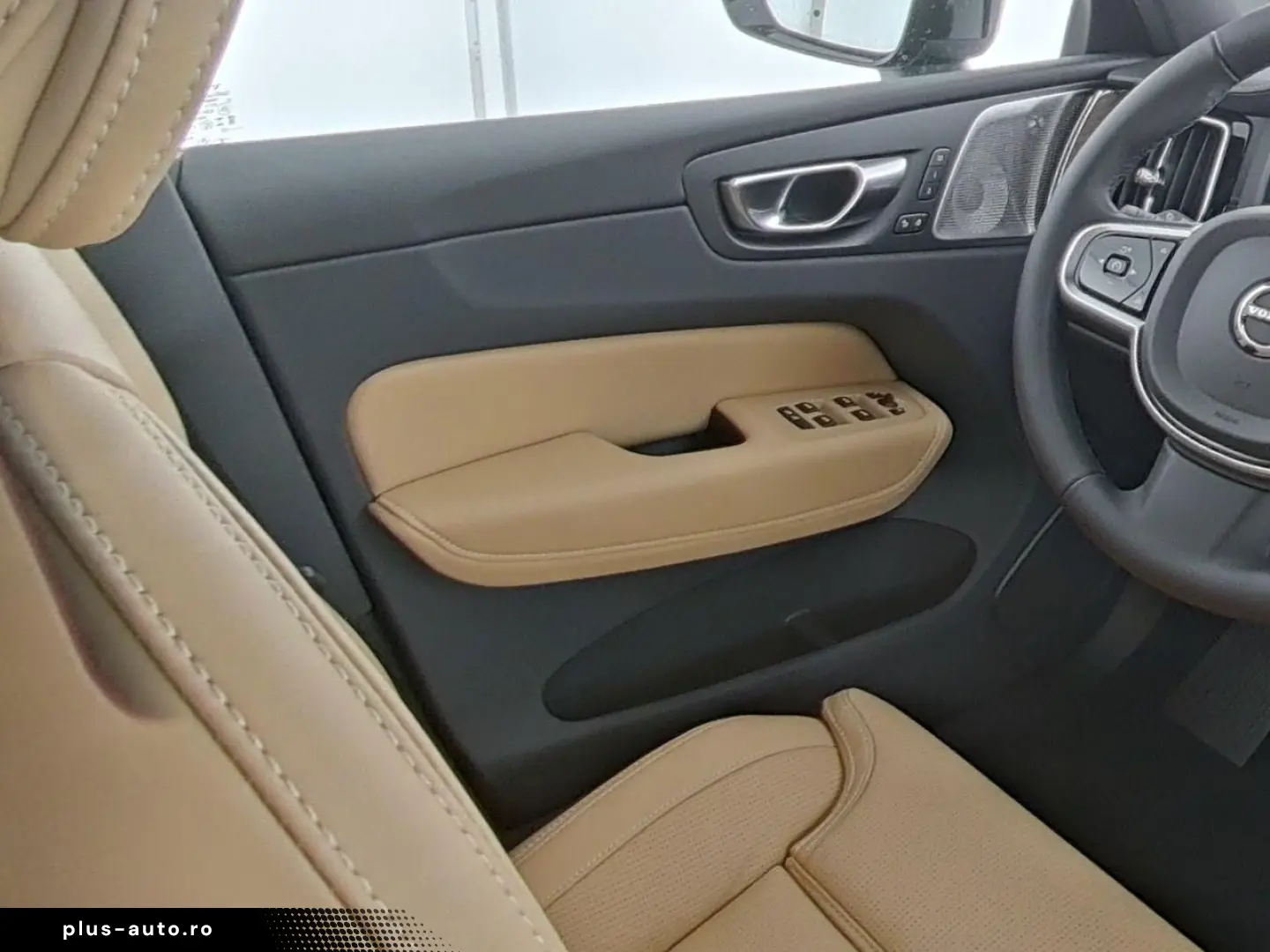 VOLVO XC60 B5 AWD Ultra Dark 360  ACC HUD LUFT 4xSHZ