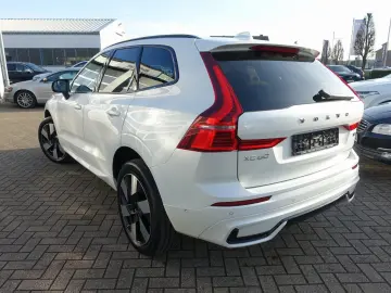 VOLVO XC60 Plus Dark T6 AWD 360  FOUR-C AHK BLIS PANO