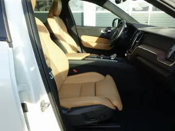 VOLVO XC60 Plus Dark T6 AWD 360  FOUR-C AHK BLIS PANO