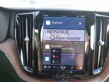 VOLVO XC60 Plus Dark T6 AWD 360  FOUR-C AHK BLIS PANO