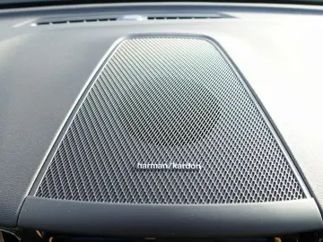 VOLVO XC60 Plus Dark T6 AWD 360  FOUR-C AHK BLIS PANO