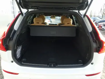 VOLVO XC60 Plus Dark T6 AWD 360  FOUR-C AHK BLIS PANO