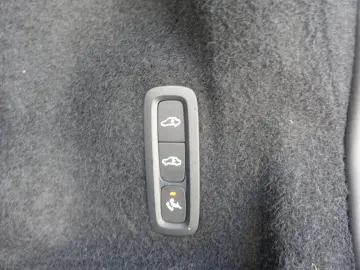 VOLVO XC60 Plus Dark T6 AWD 360  FOUR-C AHK BLIS PANO