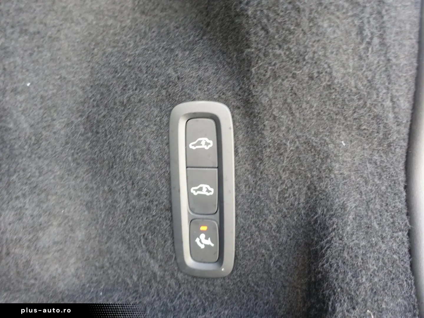 VOLVO XC60 Plus Dark T6 AWD 360  FOUR-C AHK BLIS PANO