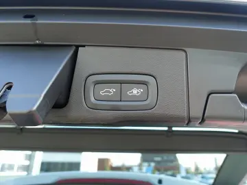 VOLVO XC60 Plus Dark T6 AWD 360  FOUR-C AHK BLIS PANO