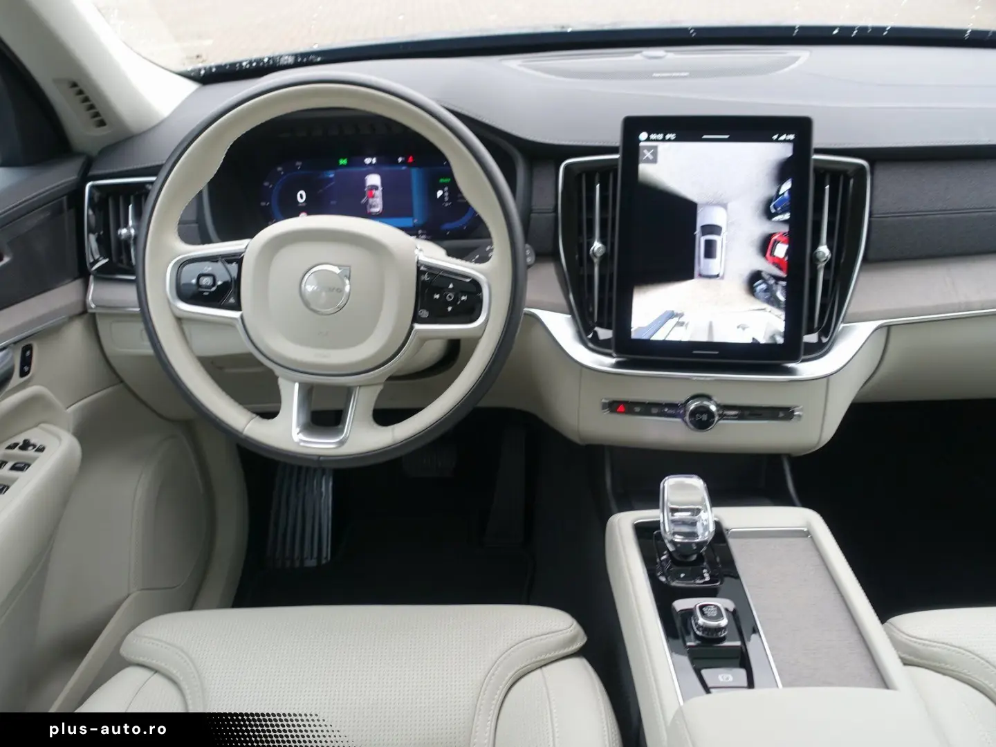 VOLVO XC90 Plus T8 AWD Plug-in Hybrid Pano H&K 360