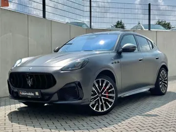 MASERATI Grecale Trofeo 4WD Luft Pano Carbon Garantie2028
