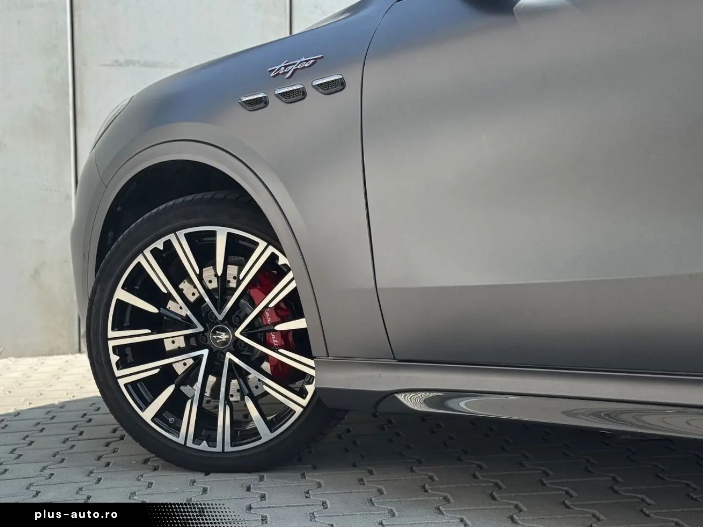 MASERATI Grecale Trofeo 4WD Luft Pano Carbon Garantie2028